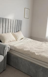 استوديوفي منطقه الوحده مول مع مدخل مستقل بالكامل مفروش وجاهز للسكن فوراً موقع مميز في منطقة الوحدة مول هدوء راحة وصول سريع لكل الخدمات مناسب فرد أو زوجين - Abu Dhabi - 0