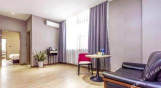 Borrman Hotel Zhuhai Mingzhu Railway Station Rainbow Shopping Mall - 5