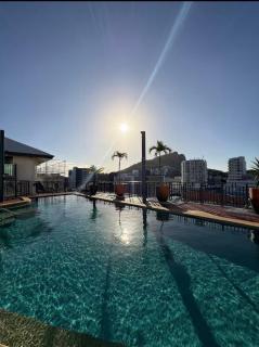 Luxury City Views - 2BR Central Townsville - 9