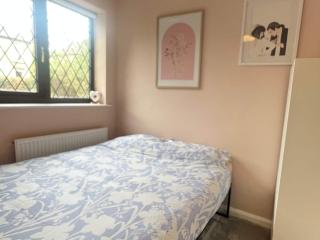 2 Bed House - Near Central Sheffield - Fast Wi-Fi - 1