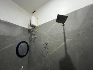 Hotel The Shakuntala In Near Ram mandir temple - 1