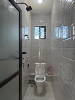 Cozy 2BR Apartment in Tudor, Mombasa - 1