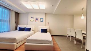 Happy House - 1