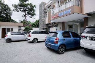 RedDoorz Plus at Permata Guesthouse Lampung - 6