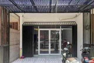 RedDoorz near Alun Alun Kota Serang - 8