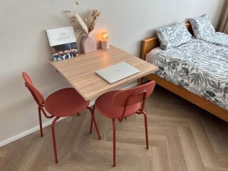 Short stay in the city center, free parking - 2