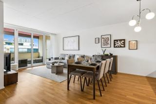 Stylish All-Inclusive Apartment with Balcony - Zurich - 2