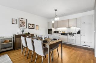 Stylish All-Inclusive Apartment with Balcony - Zurich - 1
