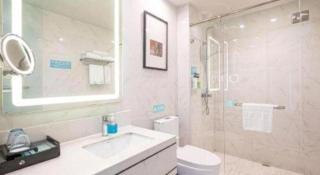 Qingdao Galaxy Holiday Hotel - 1