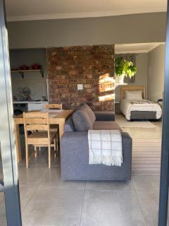 Pule's Home & Studio Apartments - 3