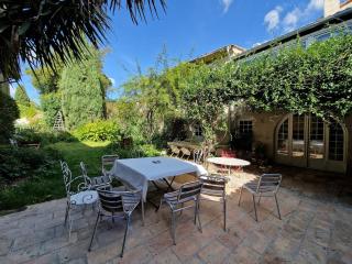 Maison vigneronne avec jardin et piscine - 9