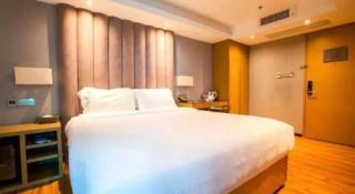 Lavande Hotel Guangzhou South High-speed Railway Station Luoxi Metro Station - 5