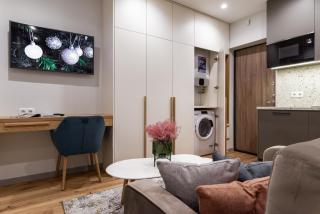 Cozy Quiet City Center Apartment - 3