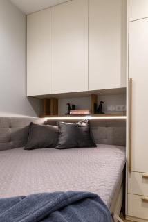 Cozy Quiet City Center Apartment - 2