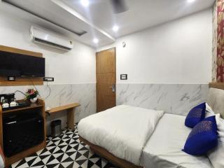 Hotel The Yuvaan BnB- Near New Delhi Railway Station - 1