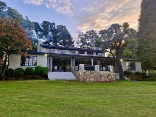 Luxury Country Retreat Hot Tub & Farm Views - 3