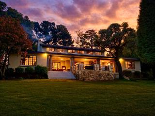 Luxury Country Retreat Hot Tub & Farm Views - 0