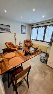 La loge - EN PLEIN COEUR DU VILLAGE - 9