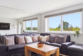 2 bed 2 bath luxe apartment in Hampton in Arden - 6