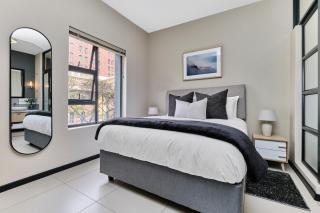 Premium Family Stay - Walkable and Business Ready - 9