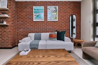Premium Family Stay - Walkable and Business Ready - 5