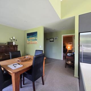 Riverside Retreat - 7