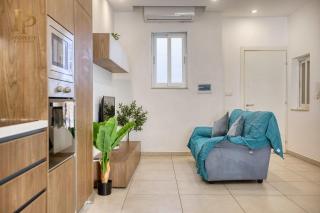 Charming Maltese Balcony Stay steps from Valletta - 2