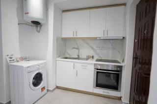 Saranda Beach Apartments 1 Min Walk to Beach - 7