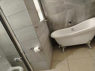 Airport View Motels - 8