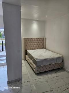 Emmanuel INN XIII - 8