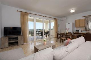 Altamira I 8 Guests with Veranda and Valley Views - 2