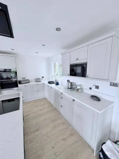 The Gables - Fabulous Views with Hot Tub sleeps 8 - 8
