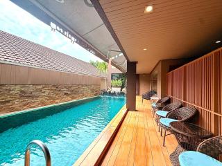 Westkey Kamala Hotel - 4