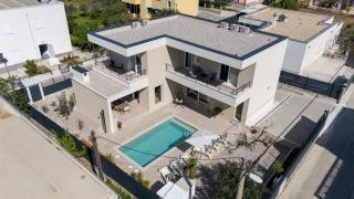 Villa Oblica - 0
