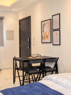 Modern Studio in Sheikh Zayed - 6