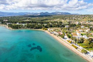 AG Stone Home - Idyllic Beachside Villa in Isthmia - 8