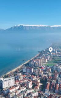 Tulips by the Lake, Pogradec Hideaway - 9