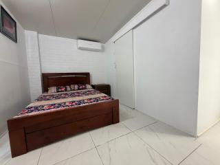Rare Find! Private Granny Flat in Prime Area - 1