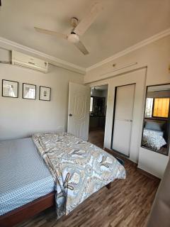 Sérènë-2BHK Balcony-Parking-Bandra Chapel Rd-Cafés - 6