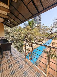 Sérènë-2BHK Balcony-Parking-Bandra Chapel Rd-Cafés - 3