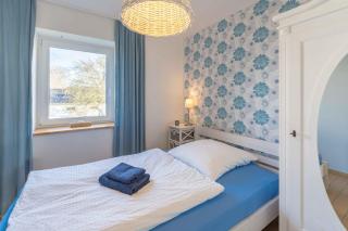 SEASIDE APARTMENTS - SUNNY BLUE - 1