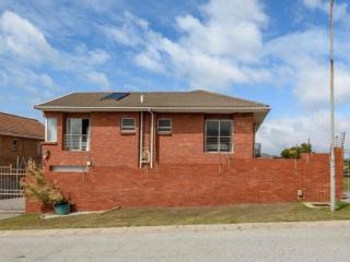 Whales Way Lodge - 2