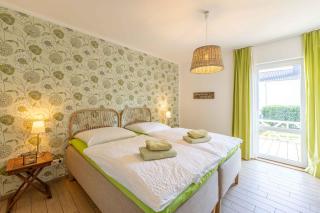 SEASIDE APARTMENTS - DREAMY GREEN - 3