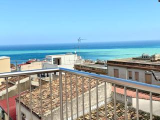 Blu Celeste, Casa Indipendente 6 pax e terrazzo - 0