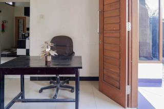 RedDoorz near RSUD Nganjuk - 9