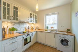 SEASIDE APARTMENTS - MOSSY GREEN - 6