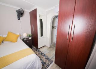 Royal Palms Guest House - 1
