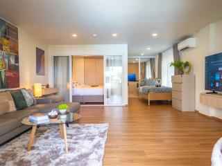 The Terraza Condo 300m to Lamai Beach - 1