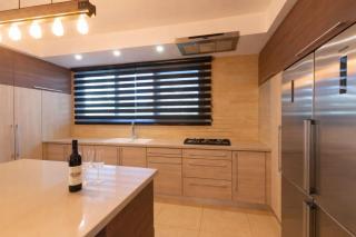 O&O Group -Beachside Villa w Private Jacuzzi - 6