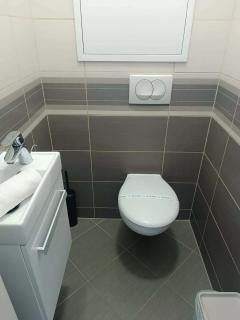 Urban Garden Apartment - 2